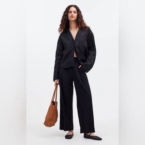 NWT Madewell pull on straight crop linen pants. Size 6, black.